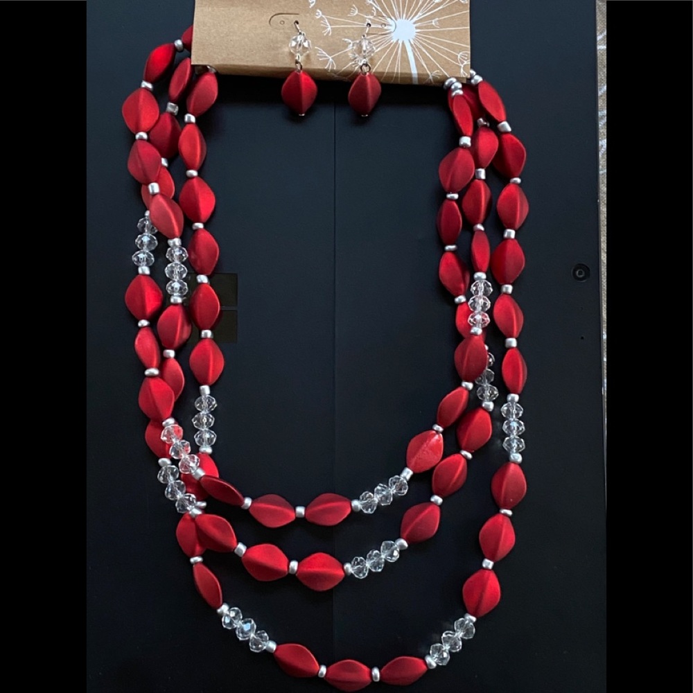 RED & CHRYSTAL triple strand necklace  & earrings